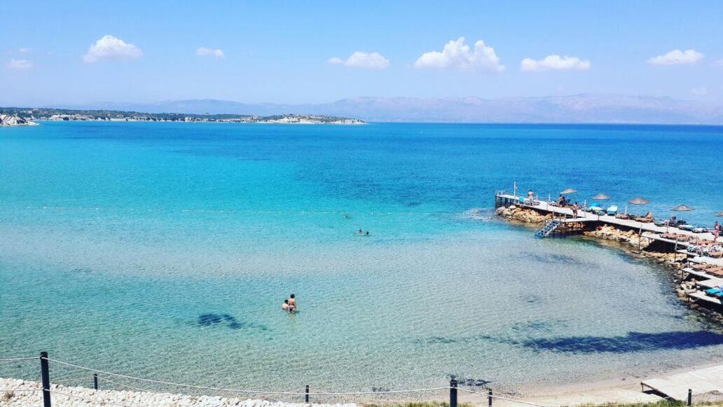 Babaylon Hotel Çeşme Exterior foto