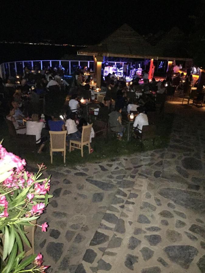 Babaylon Hotel Çeşme Exterior foto